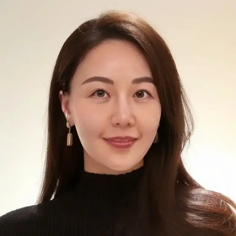 Dr Elizabeth Li